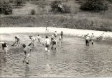 Foto č. 5 z r. 1980-brigáda na požární nádrži v obci Libovice